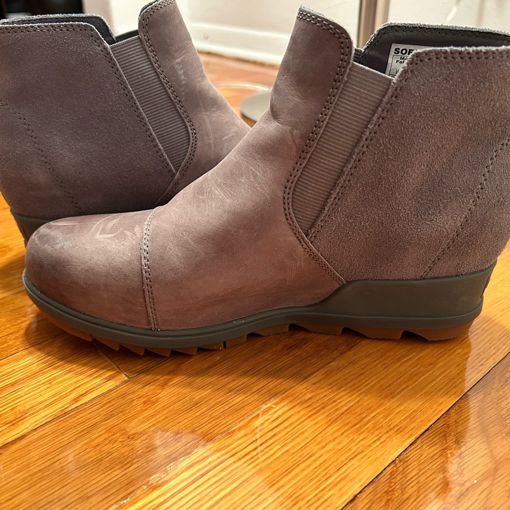 Sorel Gray Chelsea Rain Boots - Picture 5 of 6